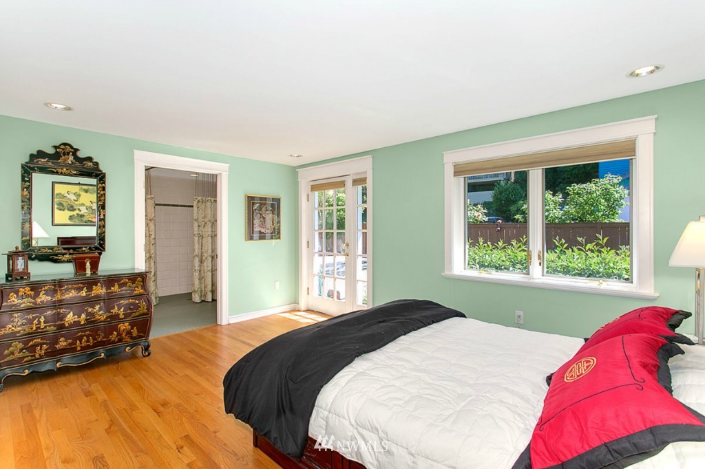 912 Main Street Edmonds, WA 98020 - Photo 14 of 24
