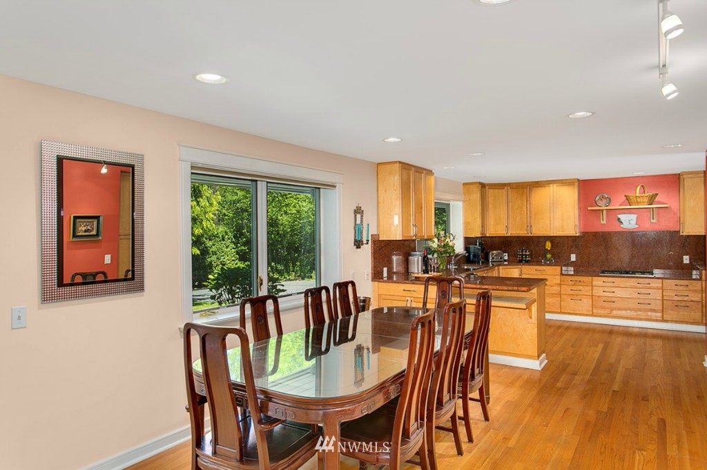 912 Main Street Edmonds, WA 98020 - Photo 7 of 24