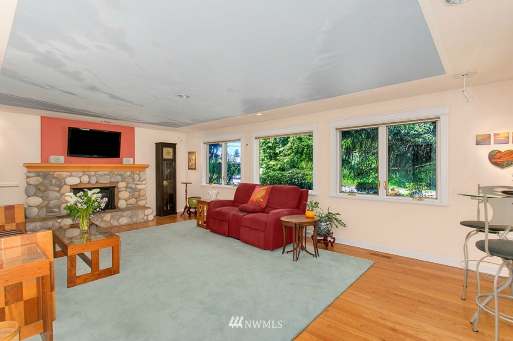 912 Main Street Edmonds, WA 98020 - Photo 10 of 24