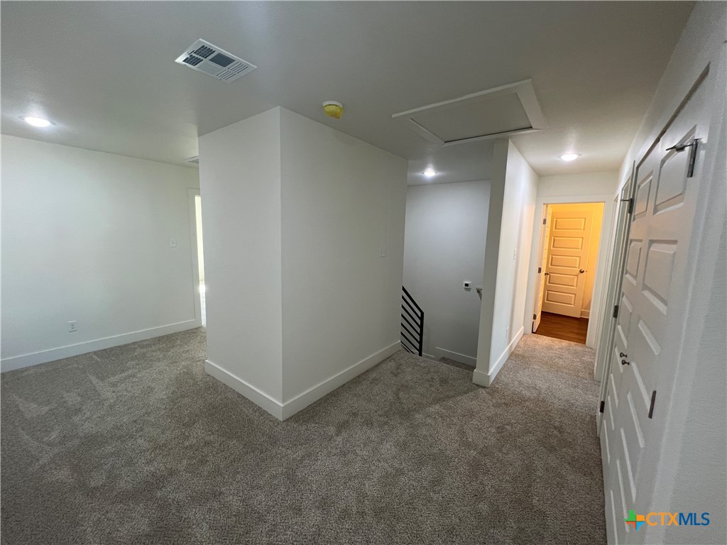 1822 Royal Loop Belton, TX 76513 - Photo 11 of 22 a view of an empty room