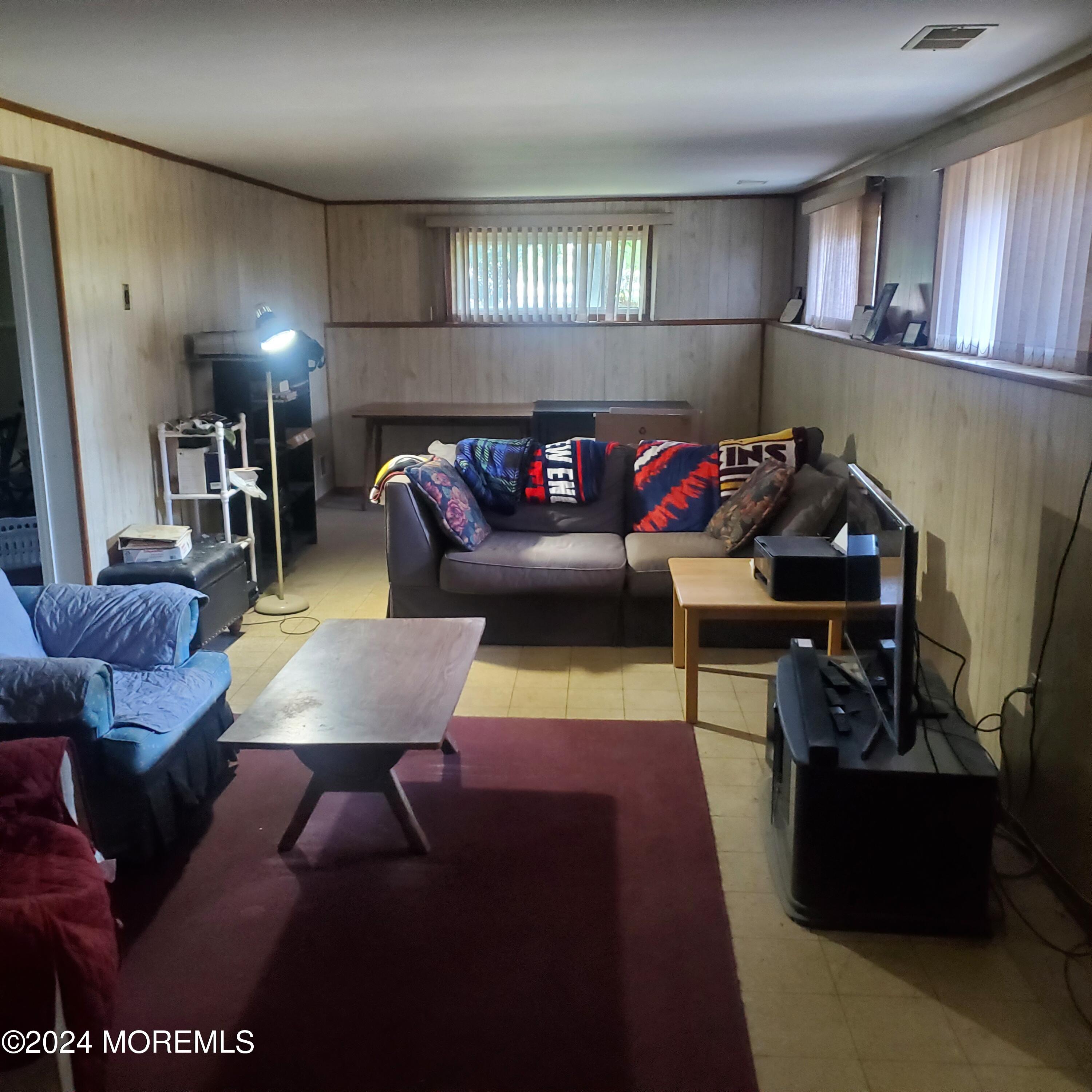 6 Jamestown Road Manalapan, NJ 07726 - Photo 23 of 34 20240822_112703