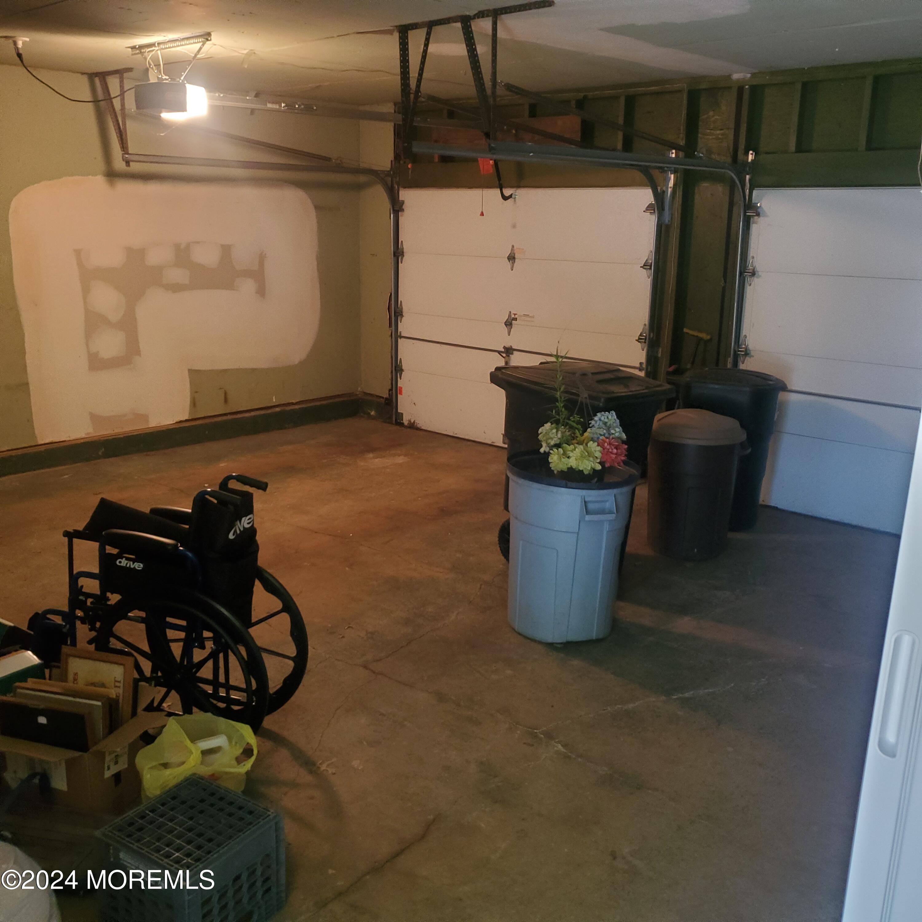 6 Jamestown Road Manalapan, NJ 07726 - Photo 31 of 34 20240822_113156