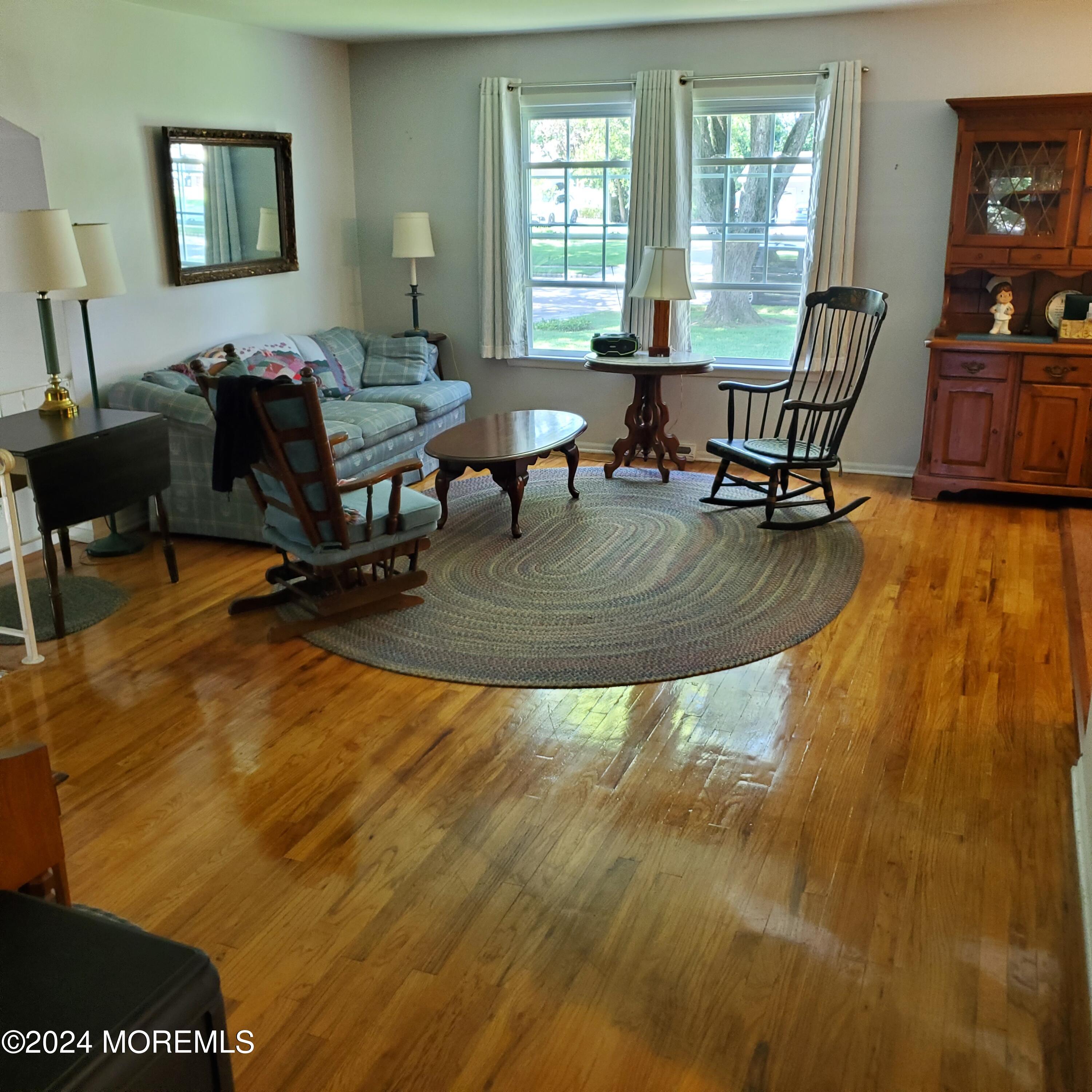 6 Jamestown Road Manalapan, NJ 07726 - Photo 7 of 34 20240822_113448