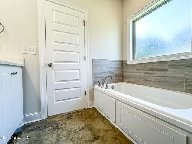 $288,400 | 958 Riverside Lane, Pearl, MS 39208