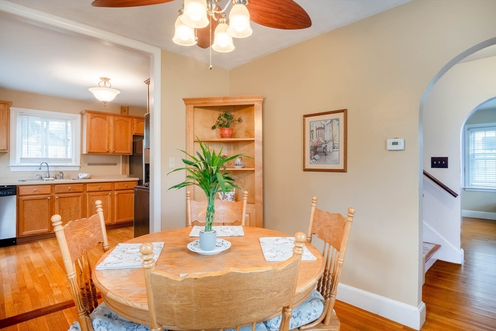 43 Ellsworth Avenue Springfield, MA 01118 - Photo 11 of 35
