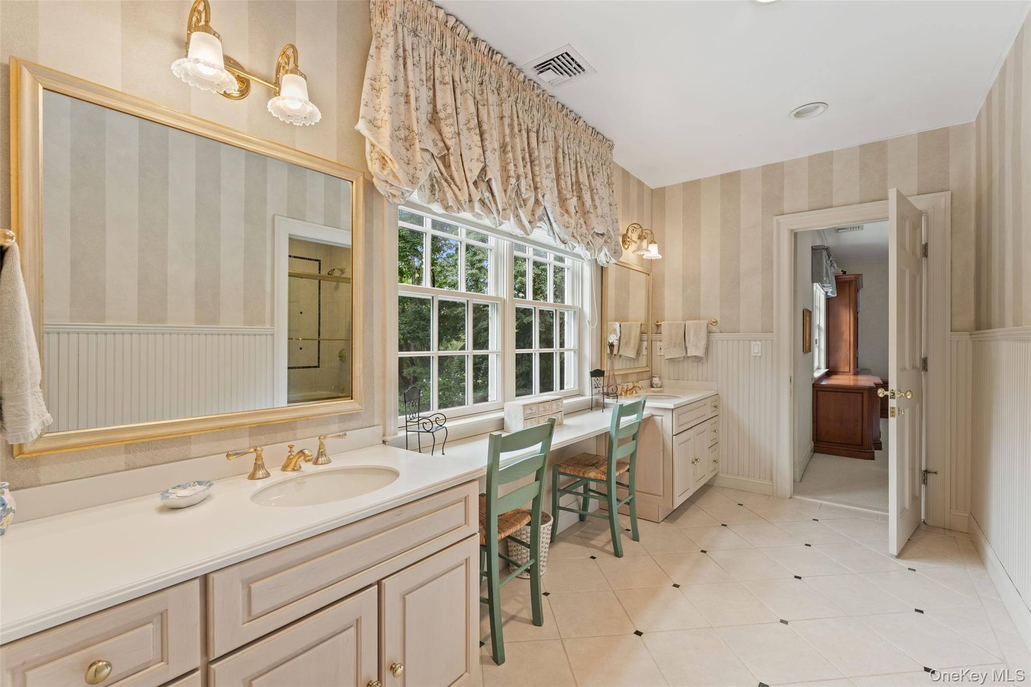 15 Sheldrake Road Scarsdale, NY 10583 - Photo 26 of 45 Jack and Jill Bathroom