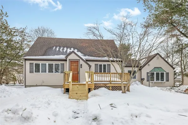 $502,000 | 5 Woodland Avenue, Coventry, RI 02816