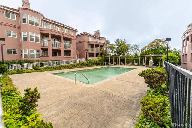 $718,000 | 3855 Carter Drive, Unit 101, South San Francisco, CA 94080