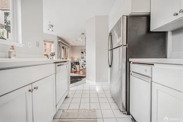 $718,000 | 3855 Carter Drive, Unit 101, South San Francisco, CA 94080