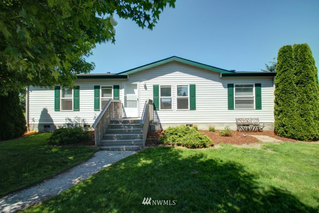 17551 Bennett Road Mount Vernon, WA 98273 - Photo 1 of 25