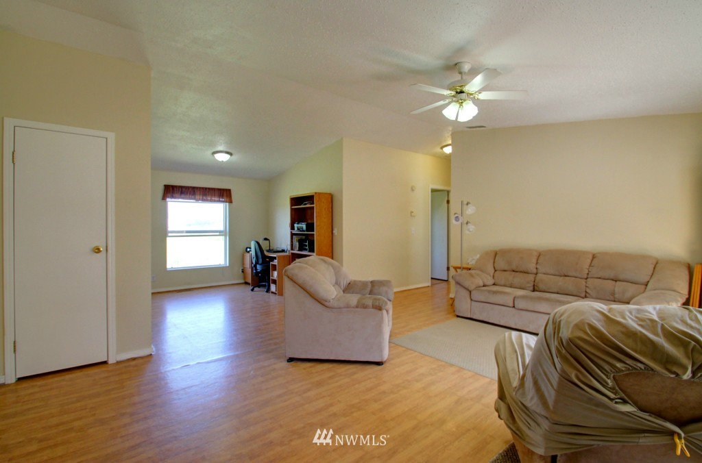 17551 Bennett Road Mount Vernon, WA 98273 - Photo 6 of 25