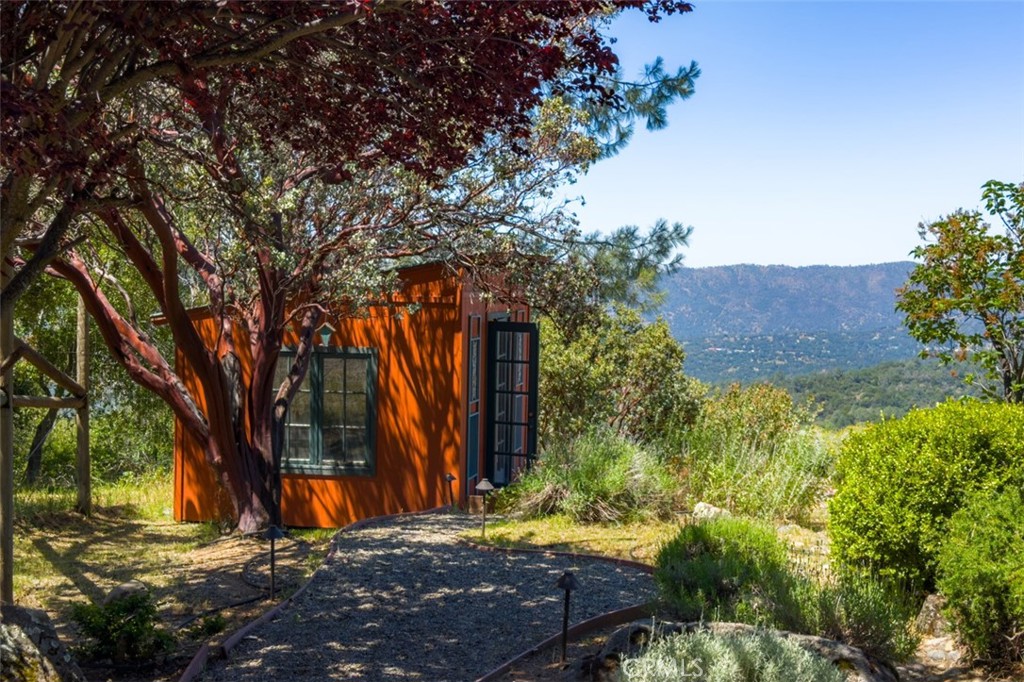 43016 Sunshine Mountain Road Oakhurst, CA 93644 - Photo 48 of 75