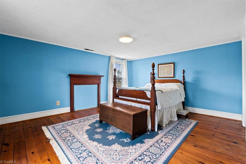 8417 Linville Road Oak Ridge, NC 27310 - Photo 15 of 25 Gallery Image 15