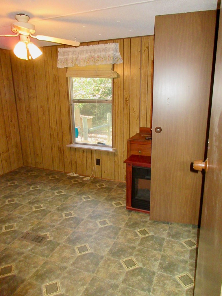 634 Wire Road Thomson, GA 30824 - Photo 15 of 34