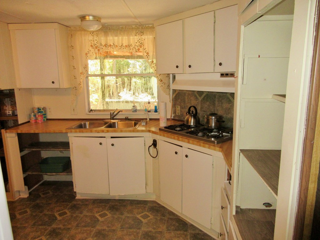 634 Wire Road Thomson, GA 30824 - Photo 5 of 34