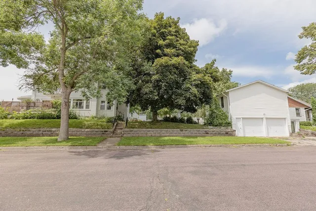 $155,000 | 902 White Street, Jackson, MN 56143