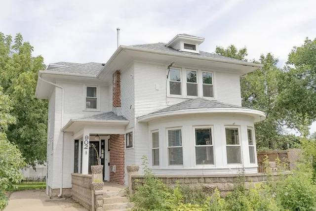 $155,000 | 902 White Street, Jackson, MN 56143