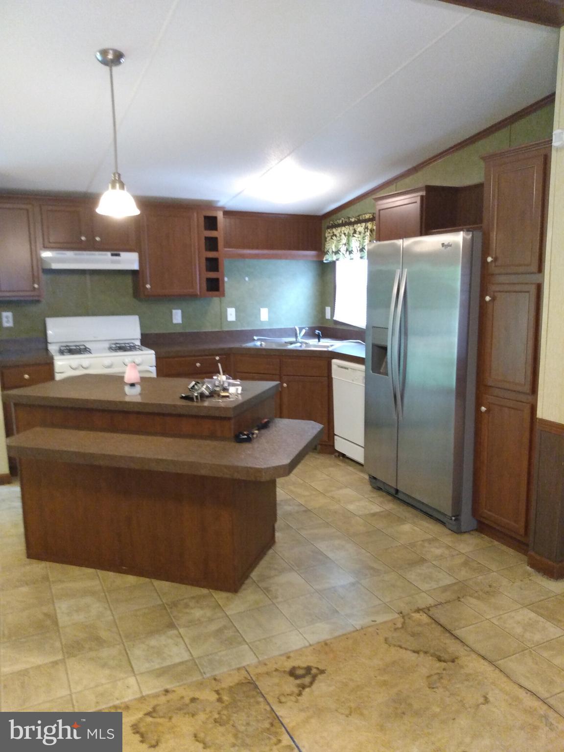 1713 Hoffmaster Road Knoxville, MD 21758 - Photo 7 of 13 Kitchen