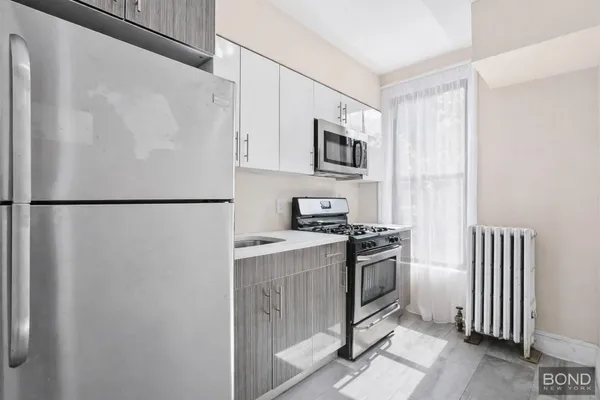 $4,750 | 461 4th Avenue, Unit 2 | Park Slope