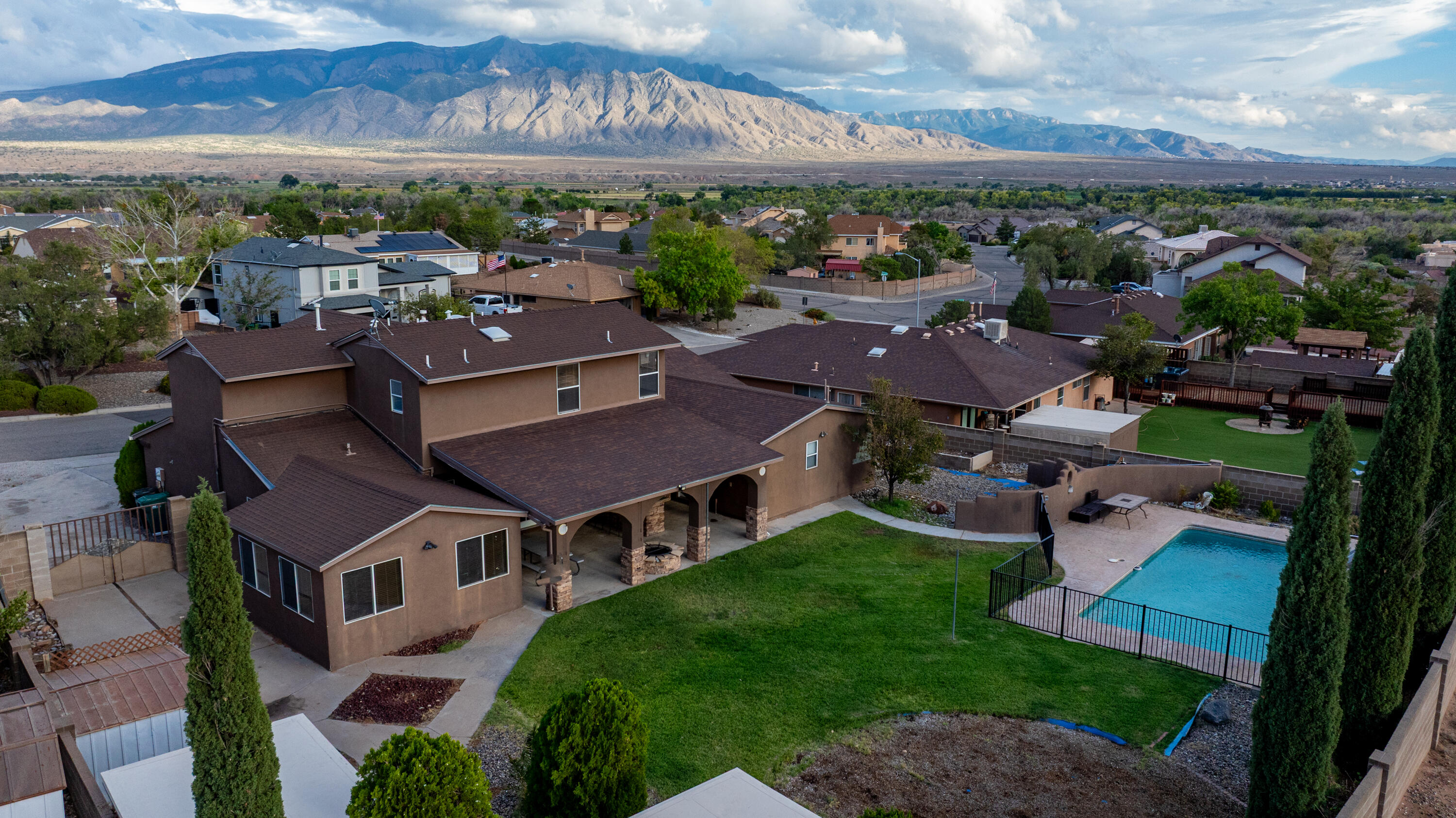 2309 Agua Fria Drive Northeast Rio Rancho, NM 87144 - Photo 2 of 54 Gallery Image 2