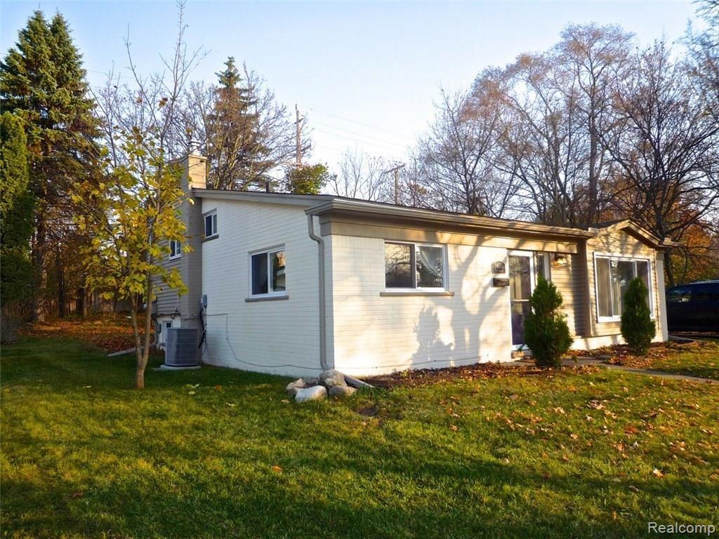 1400 North Pine Street Rochester, MI 48307 - Photo 23 of 28 Front & Side.jpg