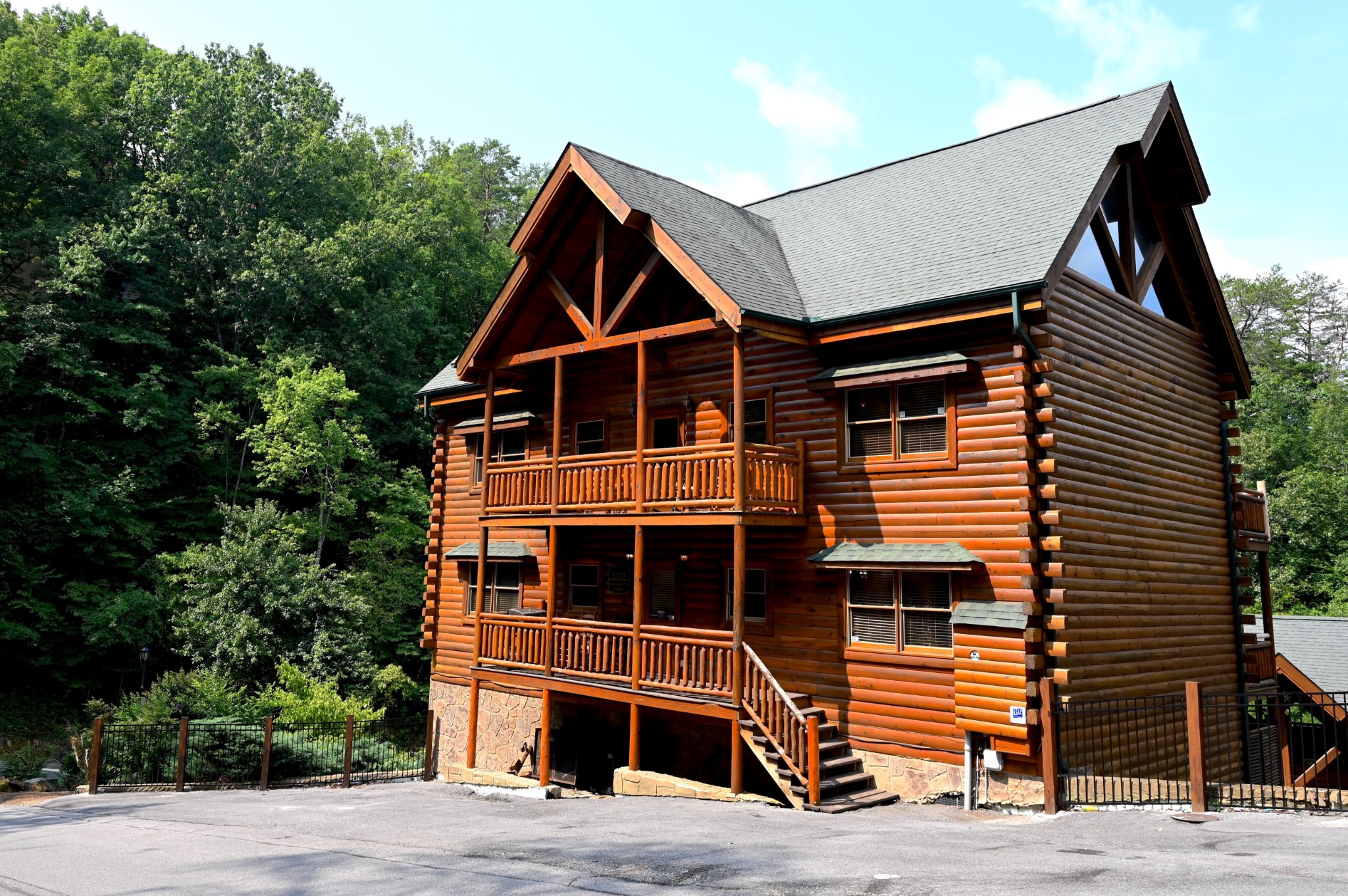1114 Black Bear Cub Way Sevierville, TN 37862 - Photo 1 of 19 Gallery Image 1