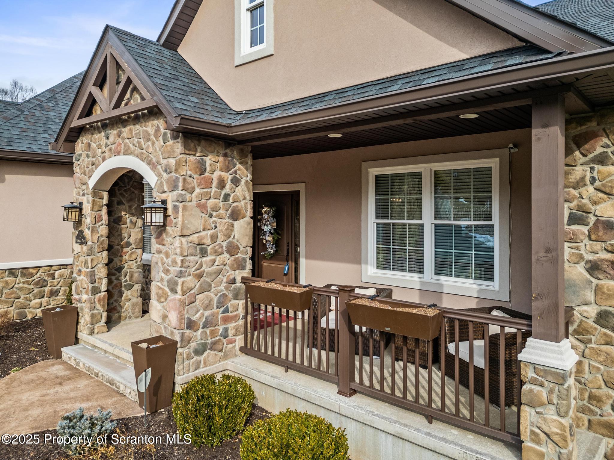 15 Stonehill Road Old Forge, PA 18518 - Photo 3 of 68 DJI_0294