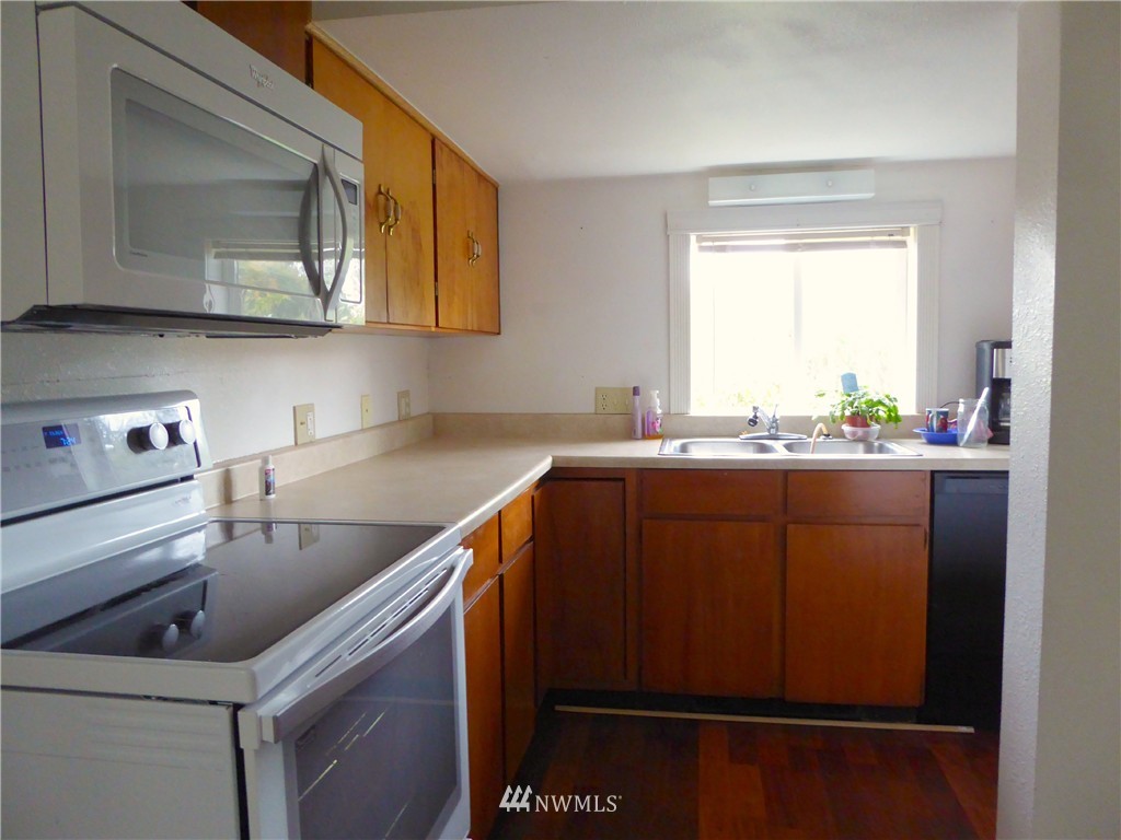 930 West Badger Road Lynden, WA 98264 - Photo 5 of 22