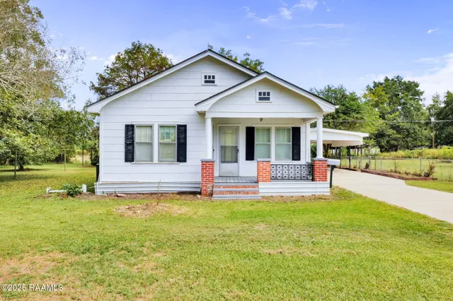 $319,000 | 768 Highway 31, Arnaudville, LA 70512