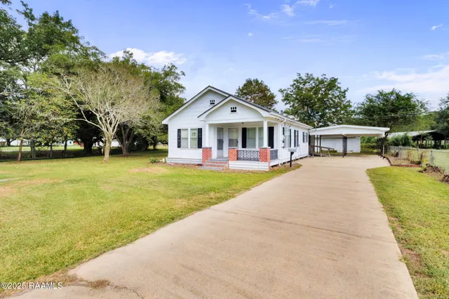 $315,000 | 768 Highway 31, Arnaudville, LA 70512