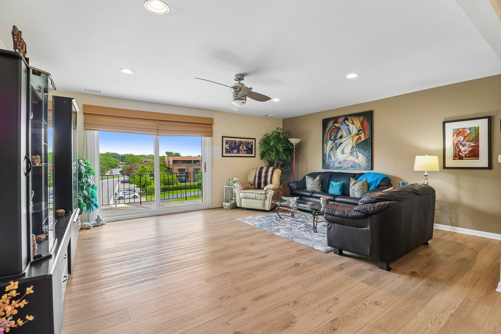 4050 Dundee Road, Unit 303 Northbrook, IL 60062 - Photo 6 of 38