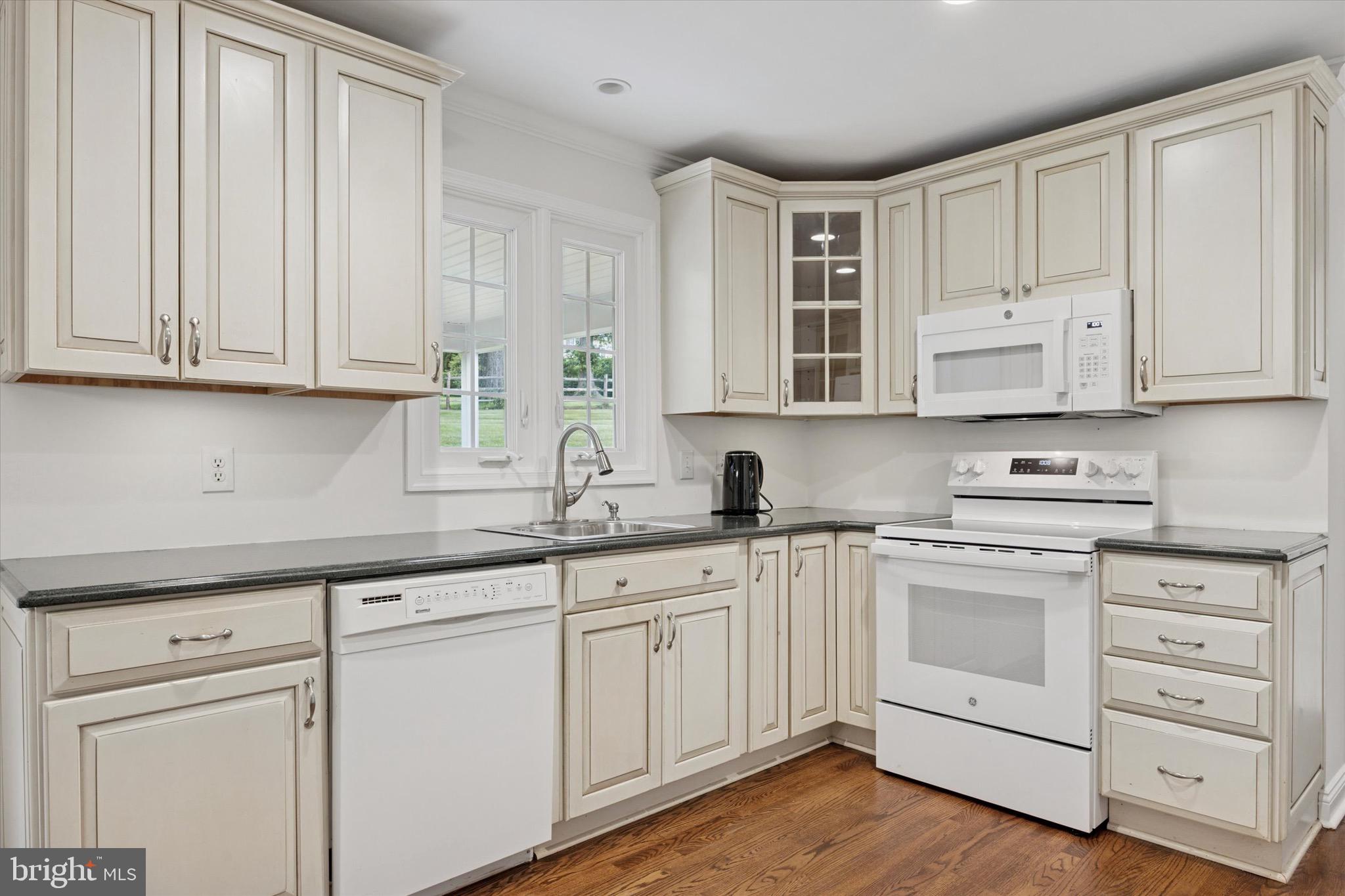 303 Plymouth Road Ambler, PA 19002 - Photo 13 of 39 Gallery Image 13