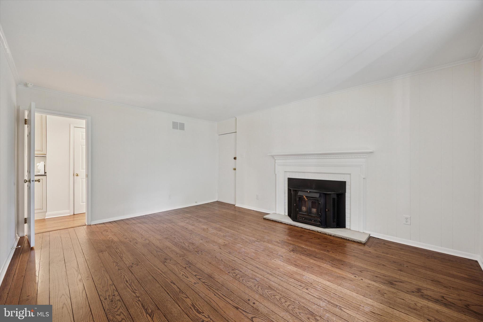 303 Plymouth Road Ambler, PA 19002 - Photo 4 of 39 Gallery Image 4