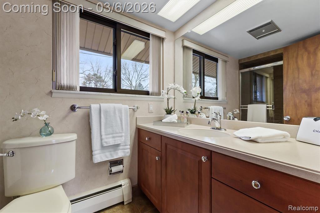 33420 Quaker Valley Road Farmington Hills, MI 48331 - Photo 17 of 32
