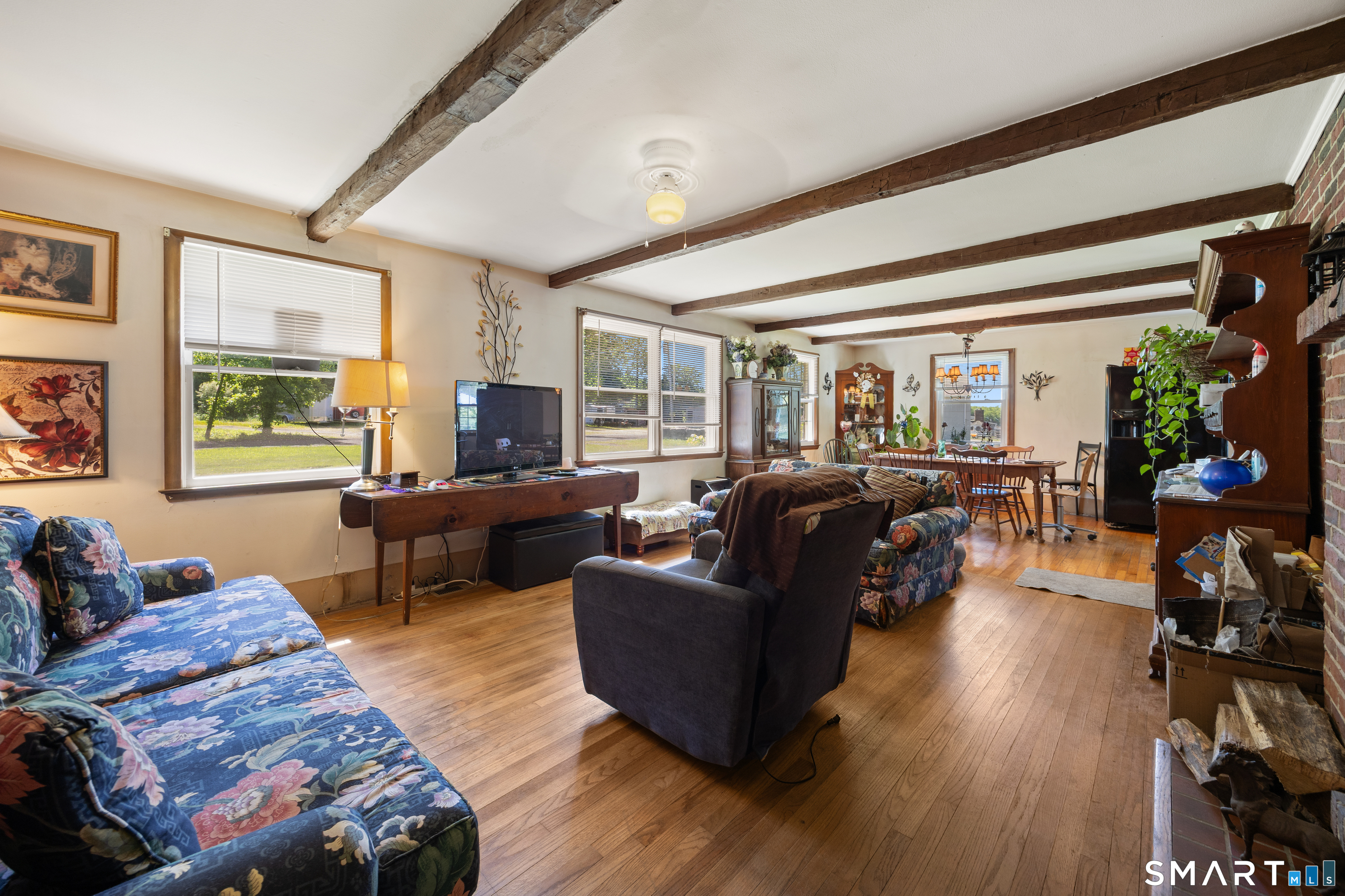 186 Schaffer Road Bethany, CT 06524 - Photo 11 of 34