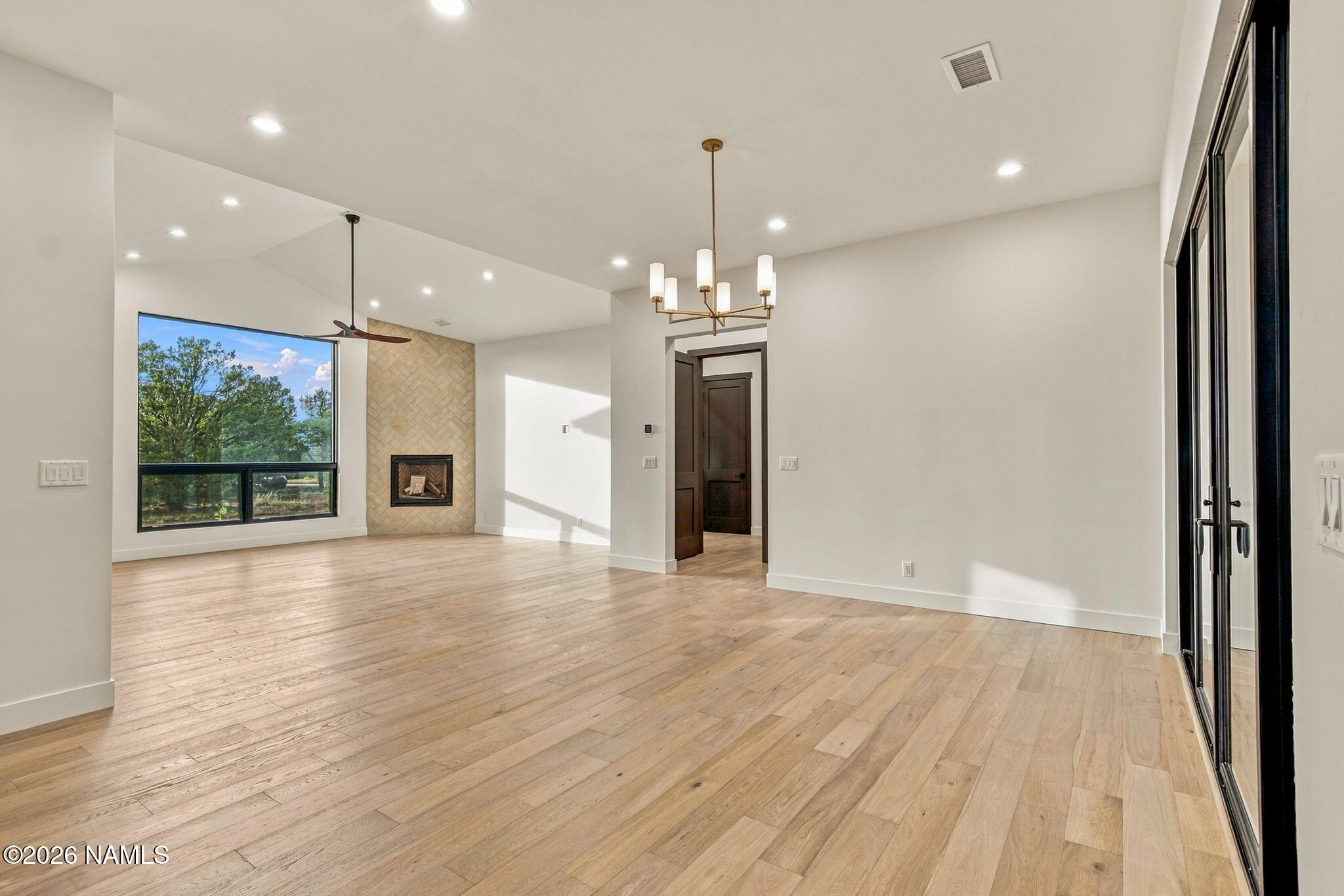 8583 Tall Tales Rnch Road Flagstaff, AZ 86004 - Photo 19 of 83 Dining & living room