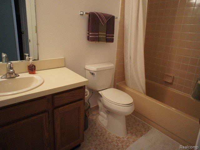 705 Burlington Road Canton, MI 48188 - Photo 12 of 15 DSC04217.JPG