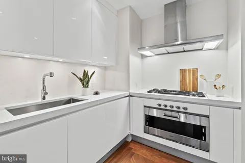 $4,000,000 | 3150 South Street Northwest, Unit 1A, Washington, DC 20007