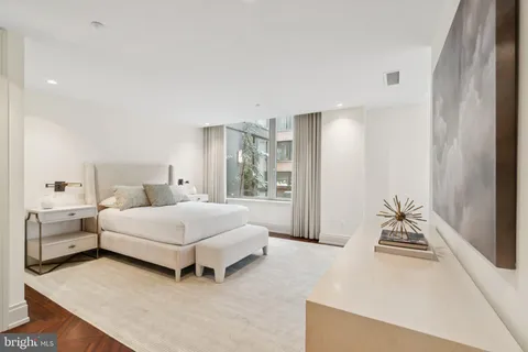 $4,000,000 | 3150 South Street Northwest, Unit 1A, Washington, DC 20007