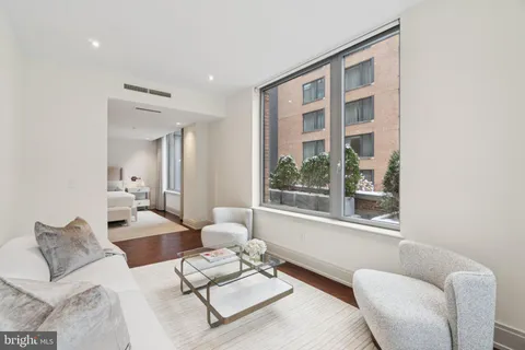 $4,000,000 | 3150 South Street Northwest, Unit 1A, Washington, DC 20007