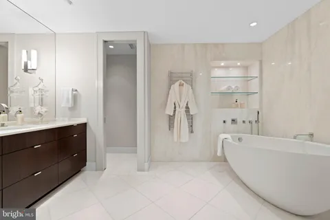 $4,000,000 | 3150 South Street Northwest, Unit 1A, Washington, DC 20007