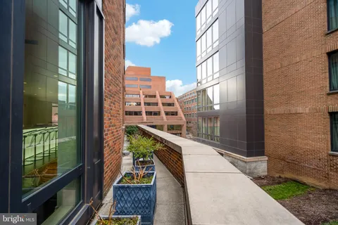 $4,000,000 | 3150 South Street Northwest, Unit 1A, Washington, DC 20007