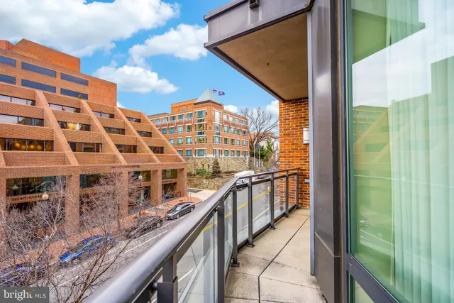 $4,000,000 | 3150 South Street Northwest, Unit 1A, Washington, DC 20007