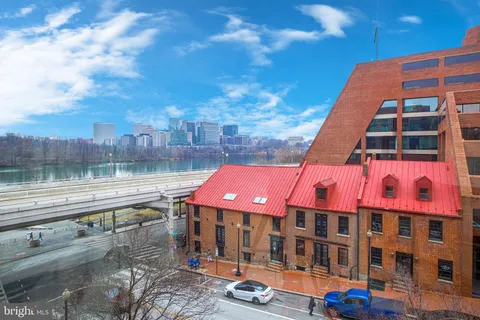 $4,000,000 | 3150 South Street Northwest, Unit 1A, Washington, DC 20007