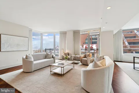 $4,000,000 | 3150 South Street Northwest, Unit 1A, Washington, DC 20007
