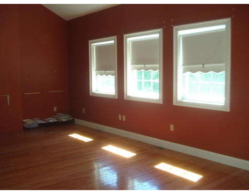 71 Gene Allen Road Foster, RI 02857 - Photo 4 of 15