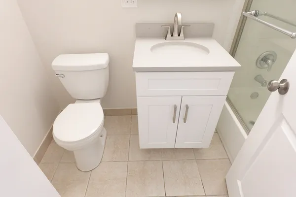 $1,795 | 9813 Bianco Terrace, Unit A, Des Plaines, IL 60016