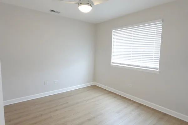 $1,795 | 9813 Bianco Terrace, Unit A, Des Plaines, IL 60016