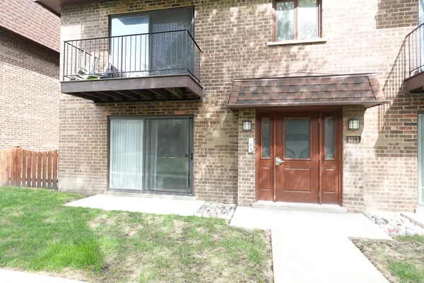 $1,795 | 9813 Bianco Terrace, Unit A, Des Plaines, IL 60016