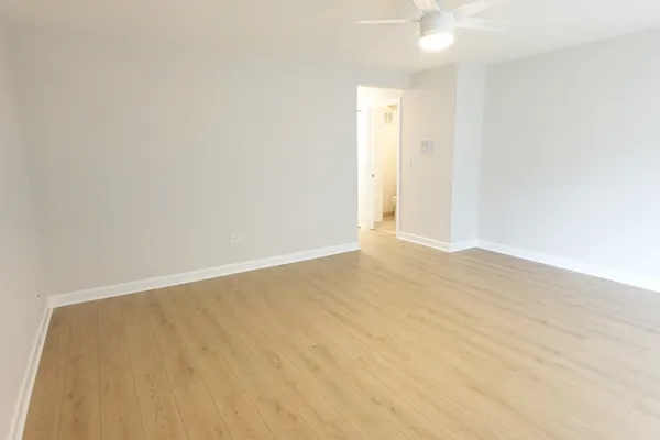 $1,795 | 9813 Bianco Terrace, Unit A, Des Plaines, IL 60016